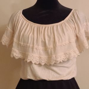 Hollister size XS cream top